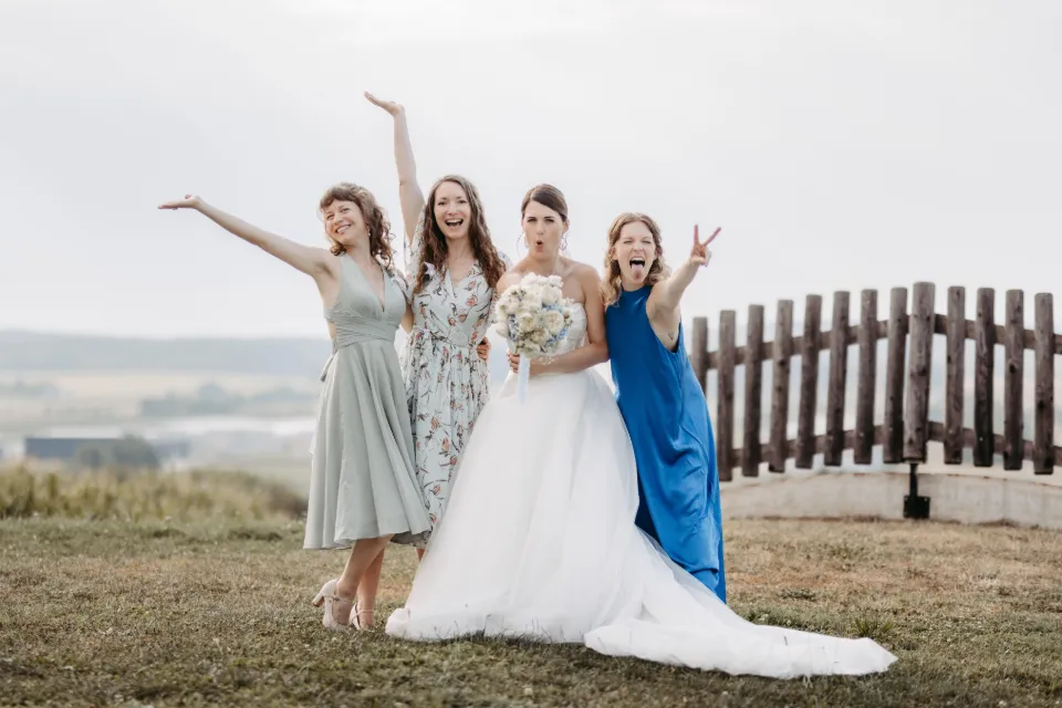 emotionale lesung oder zeremoniedetail bei einer Hochzeit