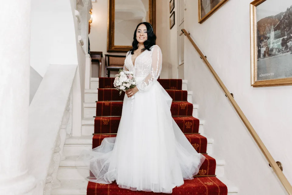 Hochzeit Wachau Weingut – Paarshooting zwischen Weinreben bei Sonnenuntergang